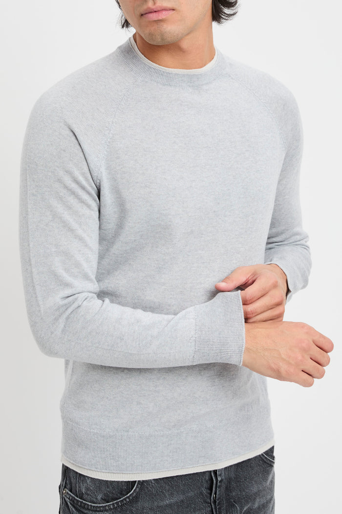 rundhalspullover-mit-kontrastierenden-profilen-6