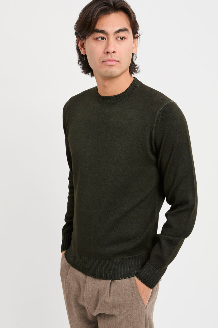 rundhalsausschnitt-aus-schurwolle-3