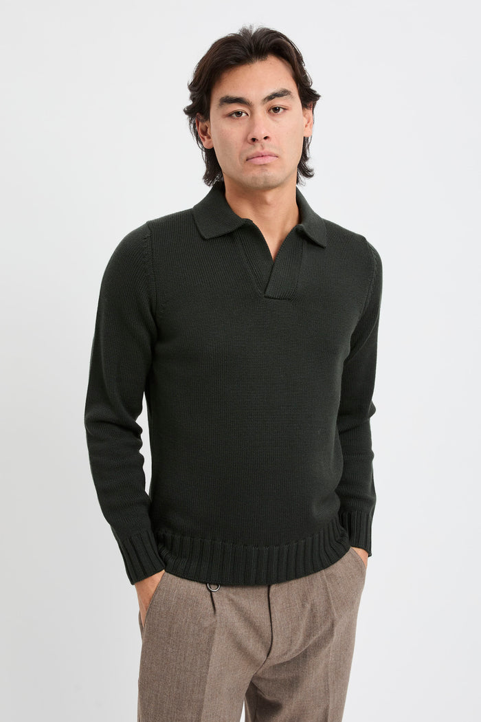gestricktes-poloshirt-aus-schurwolle-1
