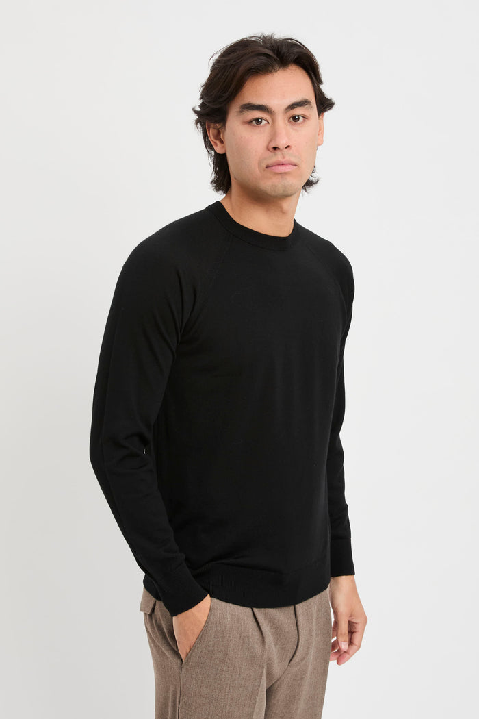 rundhalspullover-aus-koniglicher-wolle-6