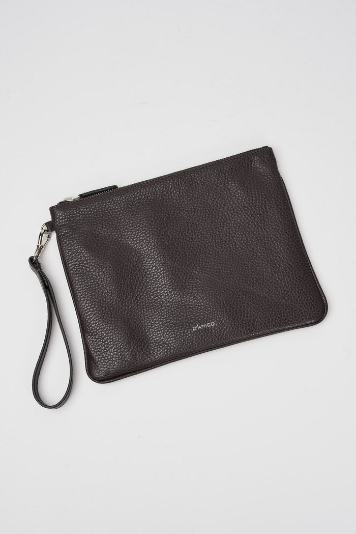 pochette-in-pelle-martellata-1