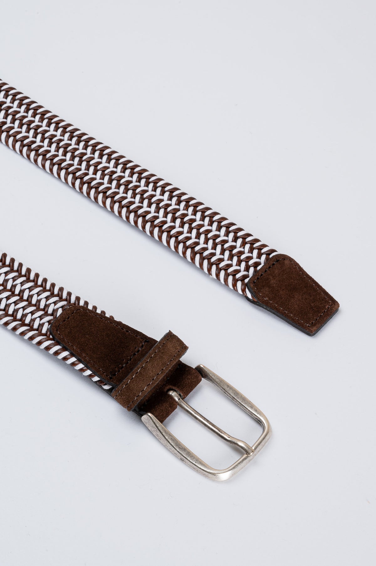 Belt with rope weaving