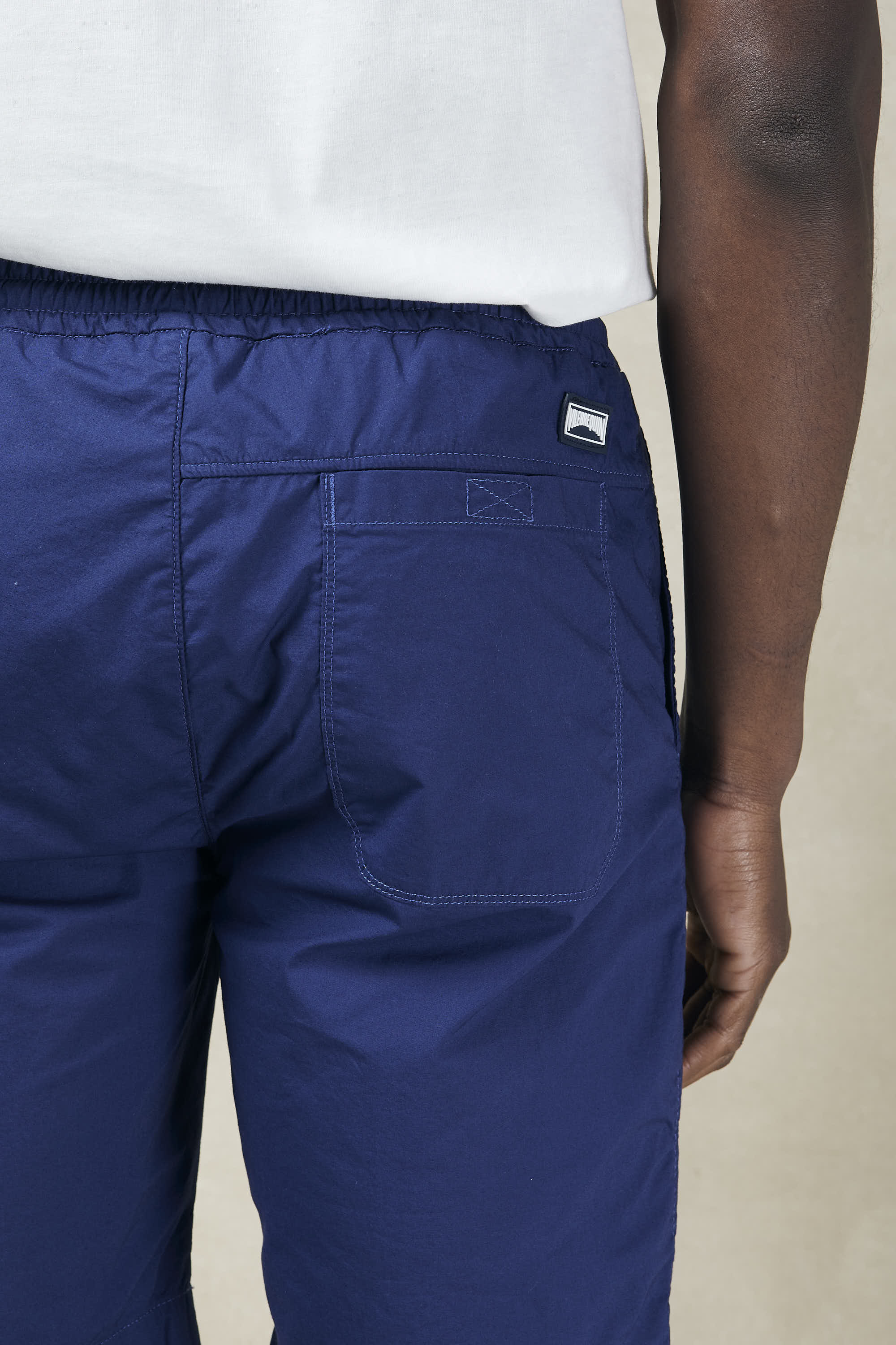 Solid color Bermuda shorts-6