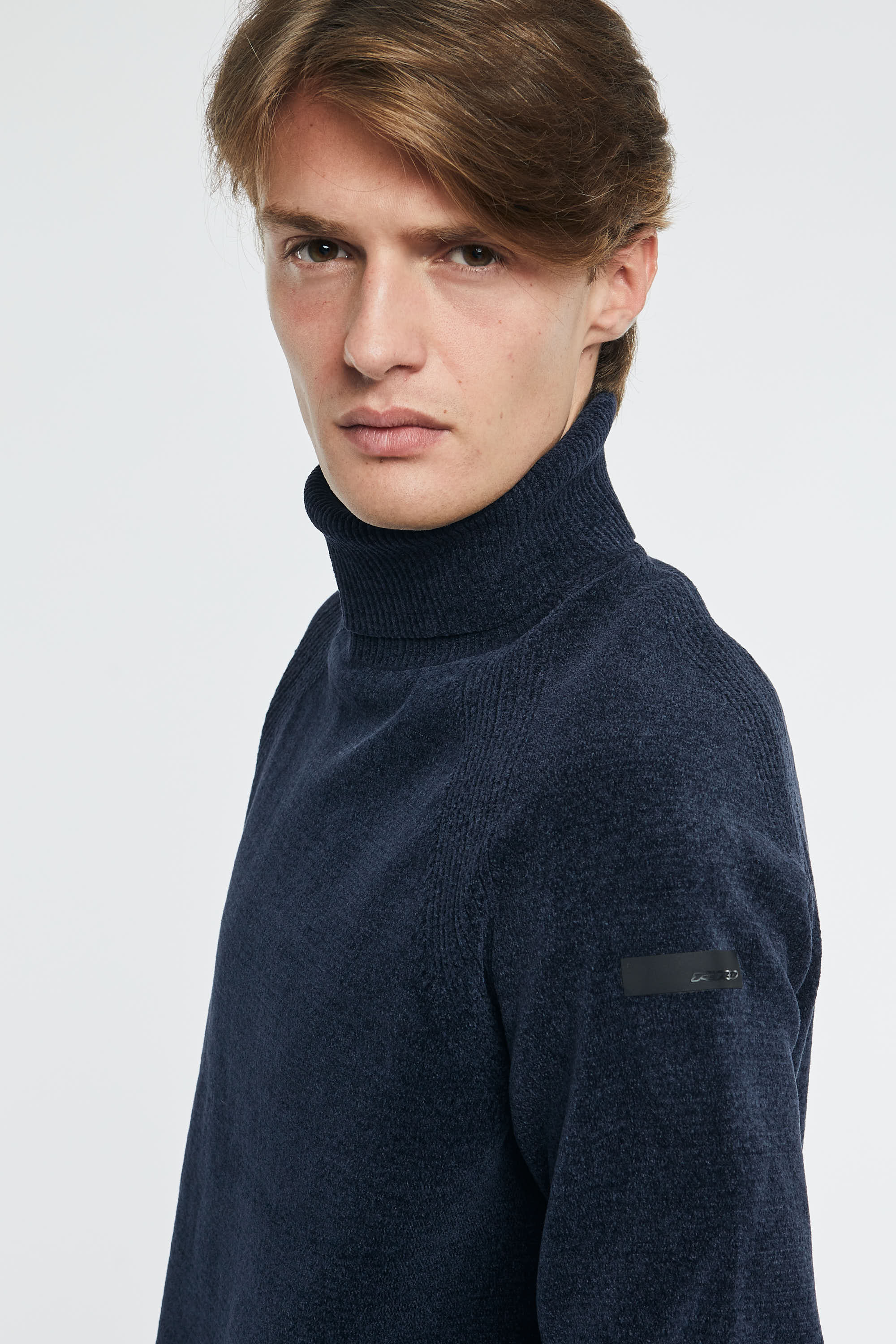 RRD Velvet Turtleneck Blue Edwardtrani