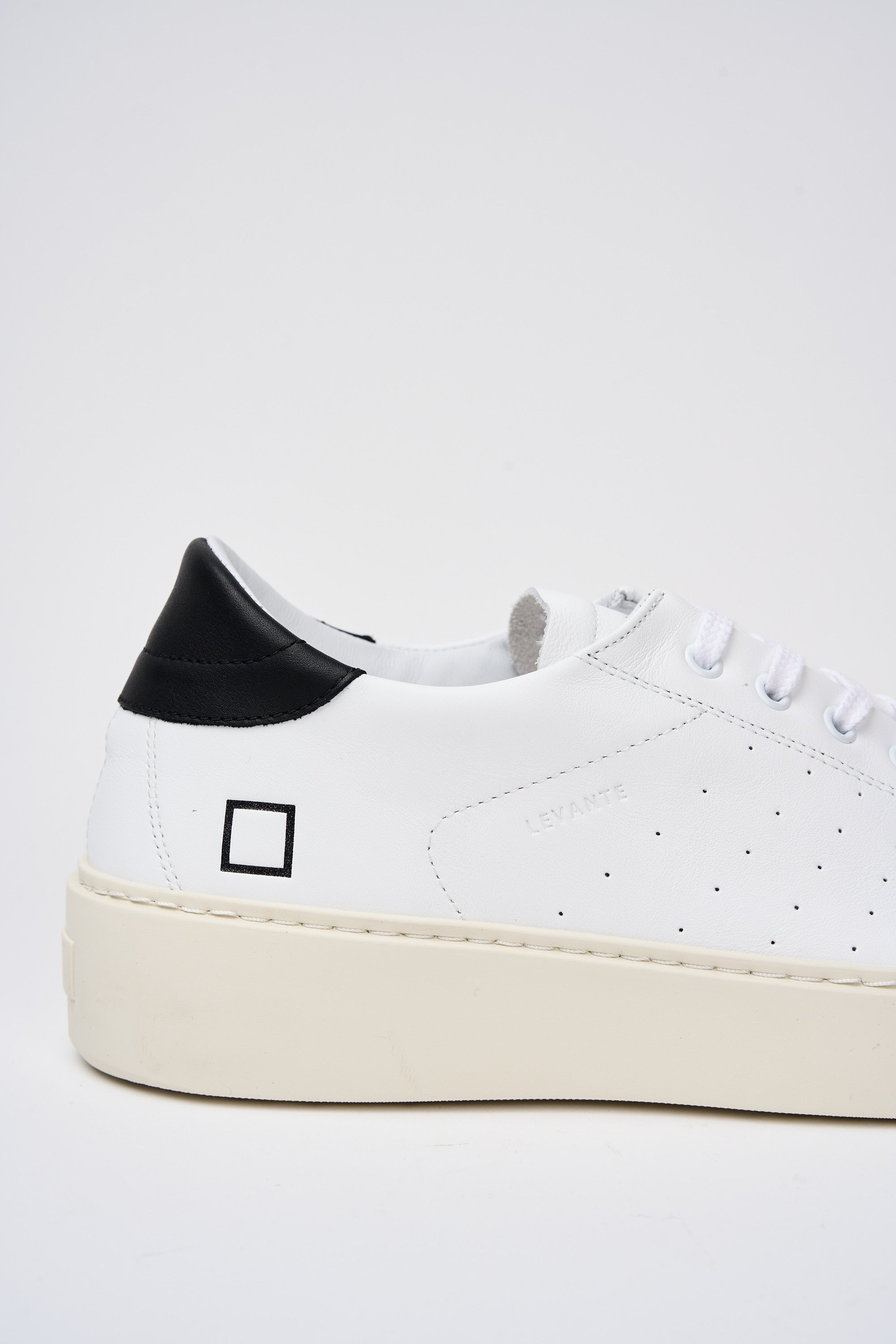 D.A.T.E. Sneaker Levante Leather White/Black-4