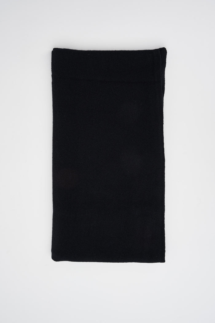 drumohr-wool-scarf-black-3