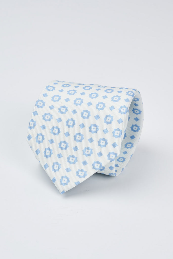 handmade-silk-tie-with-classic-motif-print-1