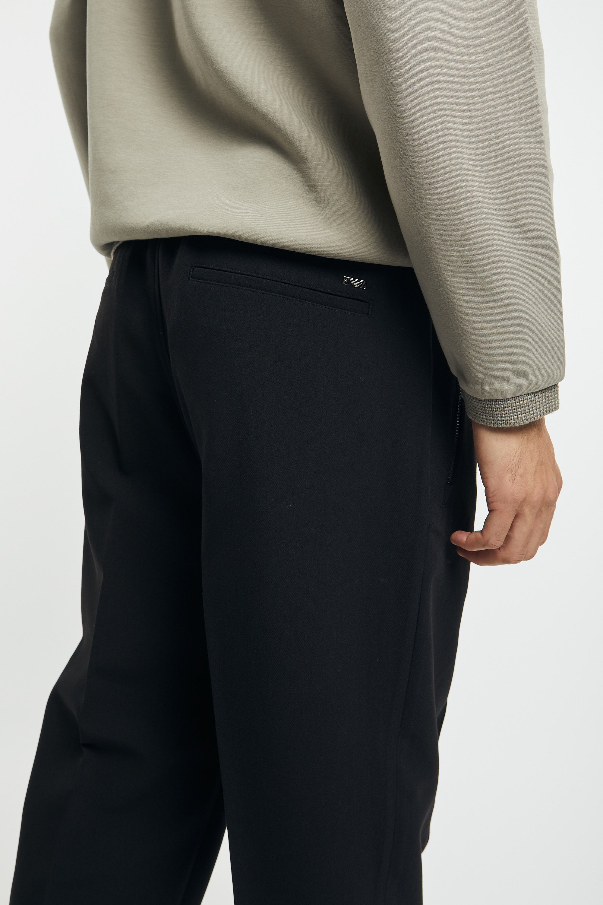 Pantaloni con nervature centrali e fondo elastico in misto viscosa soft - 5