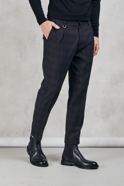 Chino trousers in tartan pattern-2