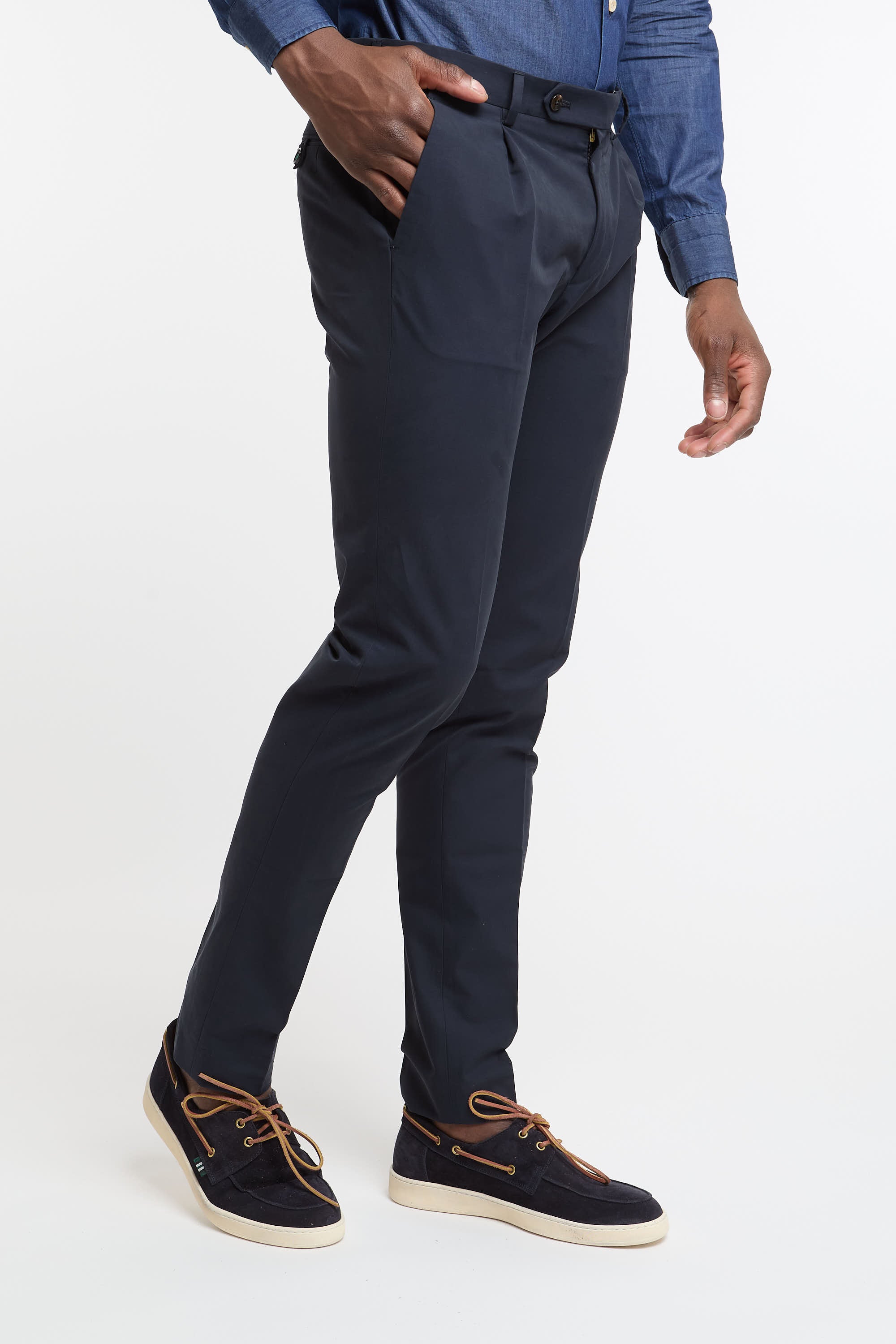 Berwich Pleated Cotton/Polyamide Blue Trousers-1